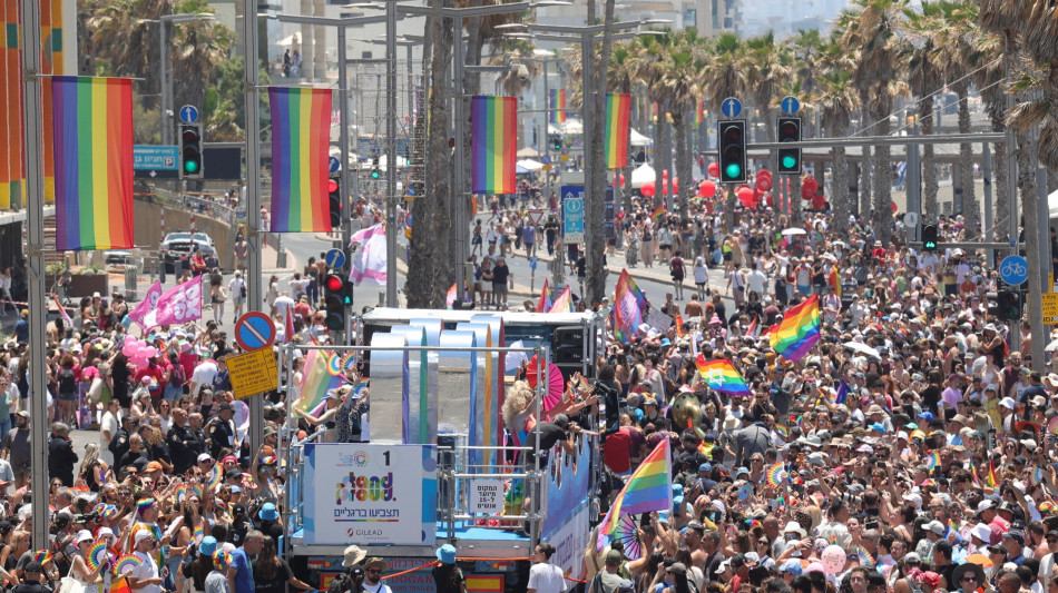 Dopo due anni torna il Pride Lgbt a Tel Aviv, oltre 100mila in piazza