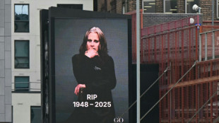 Texas honra a Ozzy Osbourne pese a que orinó en el monumento a los héroes caídos