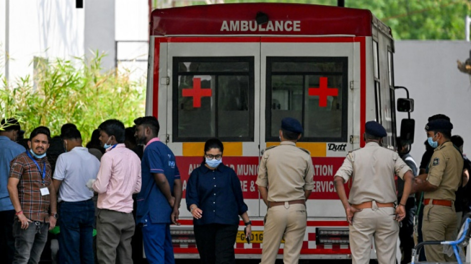 Crash du vol 171 d'Air India: suite de l'identification des victimes et de leurs fun&eacute;railles