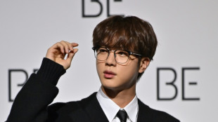 Riesenauflauf bei Beginn von Milit&auml;rdienst f&uuml;r Jin von K-Pop-Band BTS