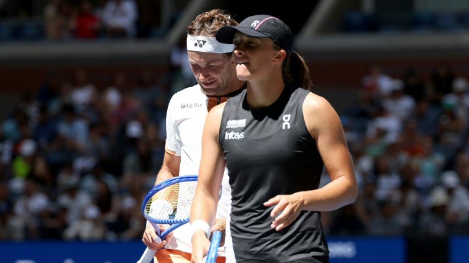 Sem descanso, Swiatek estreia com vit&oacute;ria nas duplas mistas do US Open