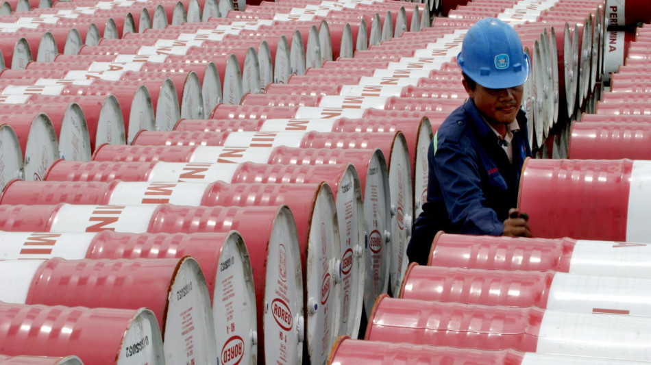 Il petrolio in rialzo a New York a 56,52 dollari