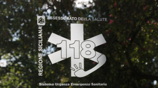 Muore un ragazzo di 15 anni in scontro fra due motocicli, grave 18enne