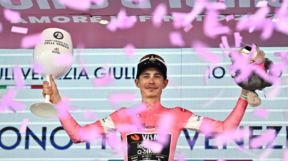 Giro: Vingegaard mantiene la guardia alta, "Pu&ograve; ancora accadere di tutto"