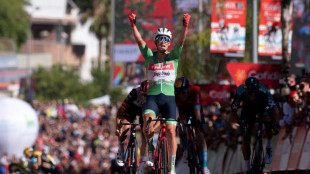 Doblete de Pedersen en la Vuelta, Evenepoel resiste de l&iacute;der y ca&iacute;da de Roglic