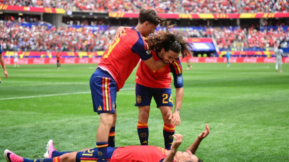 Spain power into last 16 at World Cup, Portugal face Croatia