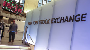Wall Street gira in calo con la Fed, Dj -0,21%, Nasdaq -0,67%