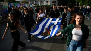 Des milliers de personnes commémorent en Grèce le soulèvement contre la junte 
