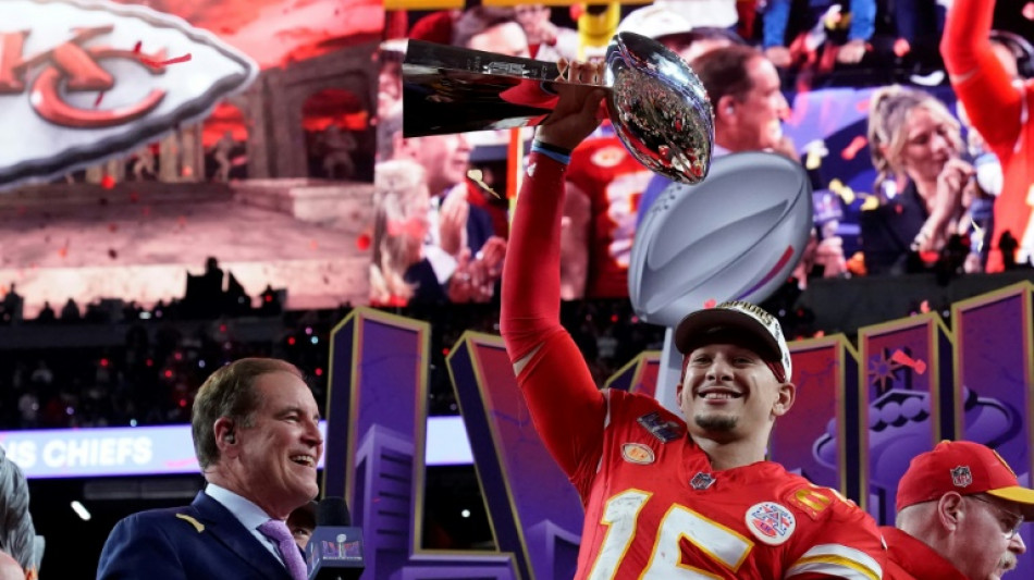 Super Bowl: les Chiefs de Mahomes, Kelce et Taylor Swift triomphent après prolongation