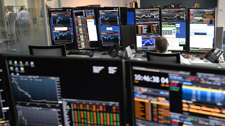 Borsa: l'Europa positiva guarda a Wall Street, Milano +0,8%