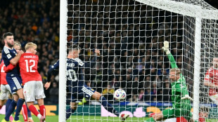 Escócia vence Dinamarca (4-2) em jogo emocionante e garante vaga na Copa de 2026