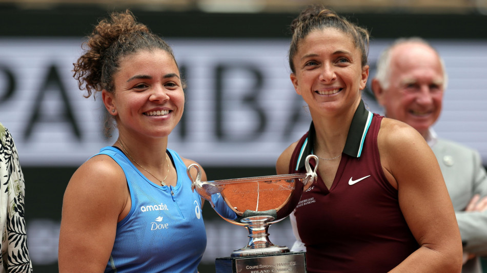 Roland Garros: Paolini a Errani 'per me sei una leggenda'