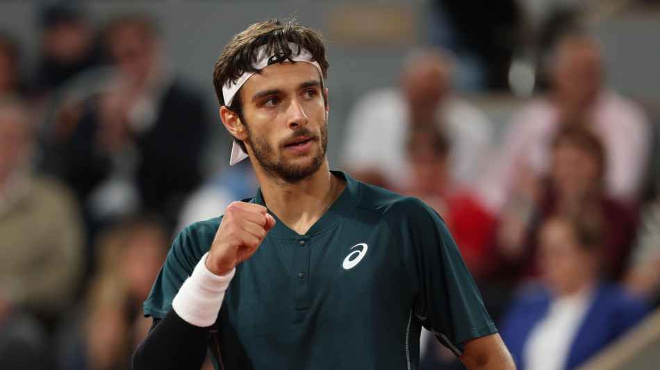 Tennis: Sinner sempre n.1 Atp, allunga malgrado ko a Parigi