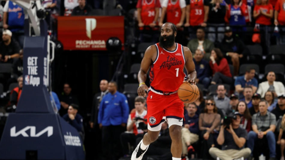 Harden's 55 leads Clippers win as Pistons streak hits 12