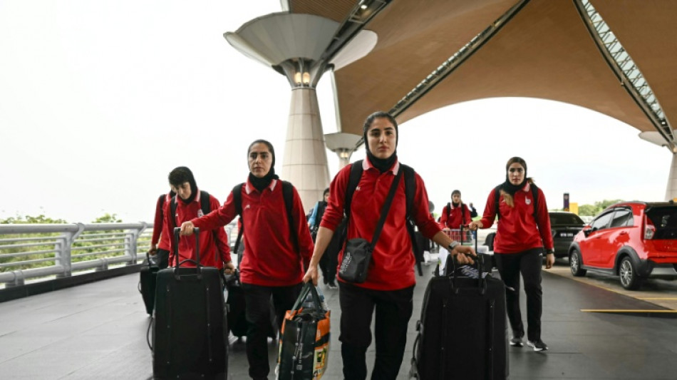 La selecci&oacute;n femenina iran&iacute; de f&uacute;tbol regres&oacute; a su pa&iacute;s