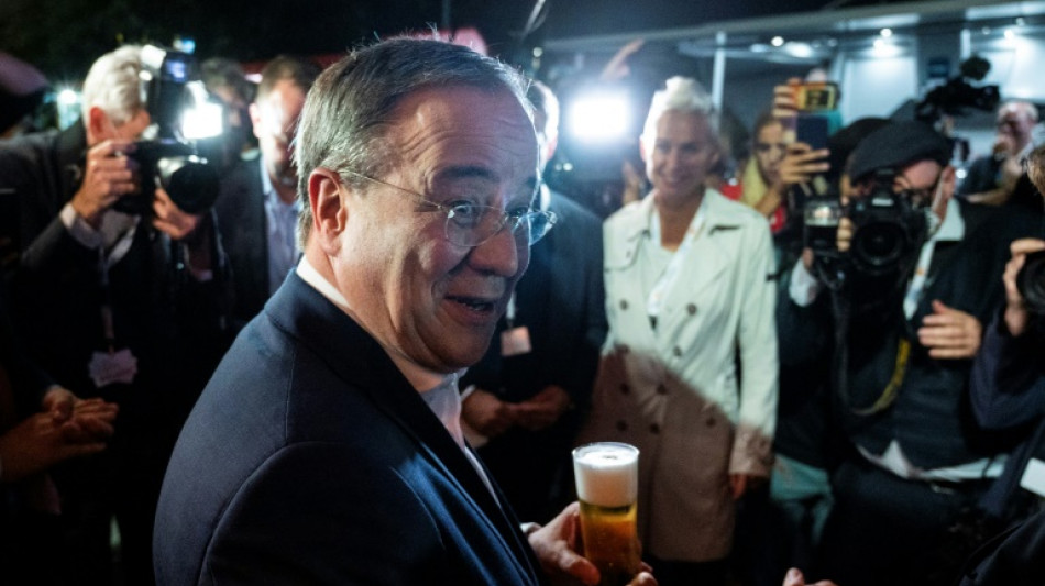 Bericht: Schwarz-gr&uuml;ne Spitzenpolitiker feiern in Laschets Wohnung