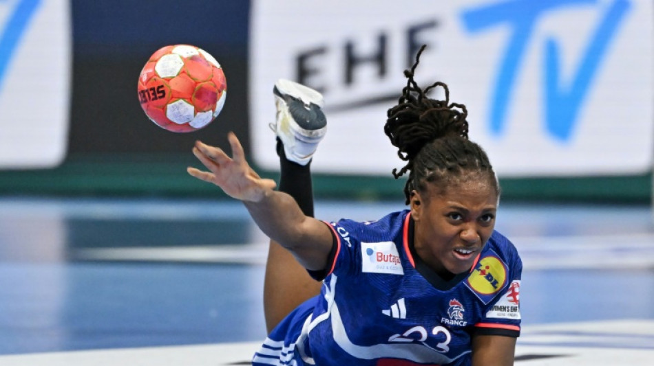 Hand/Euro-2024: le rythme s'acc&eacute;l&egrave;re pour les Bleues