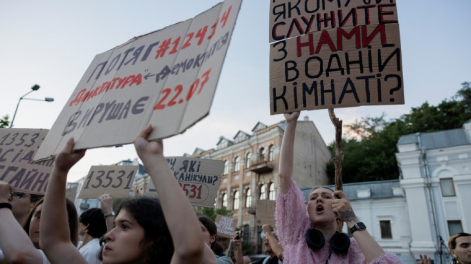 Selenskyj zu Protesten in der Ukraine: Haben Demonstranten zugeh&ouml;rt