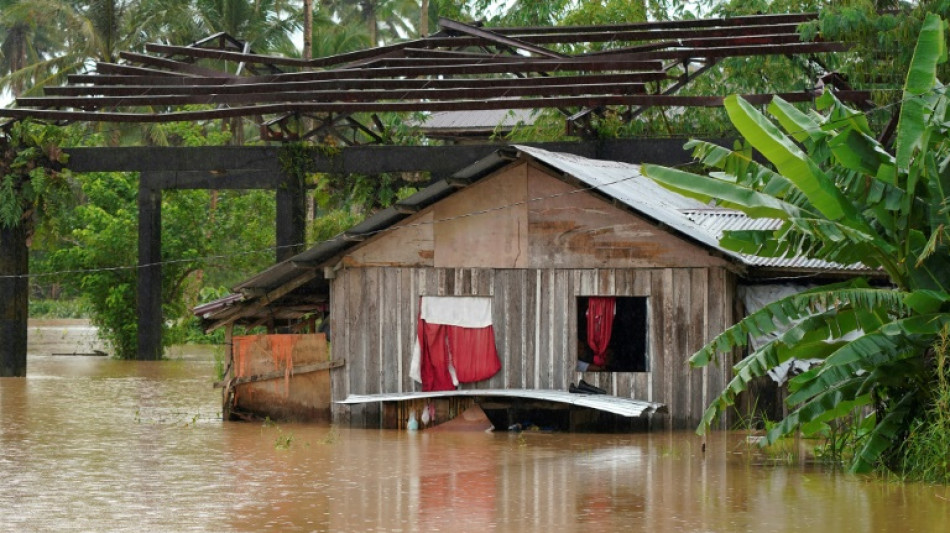 Philippines: la temp&ecirc;te Megi fait au moins 24 morts, le bilan pourrait s'alourdir