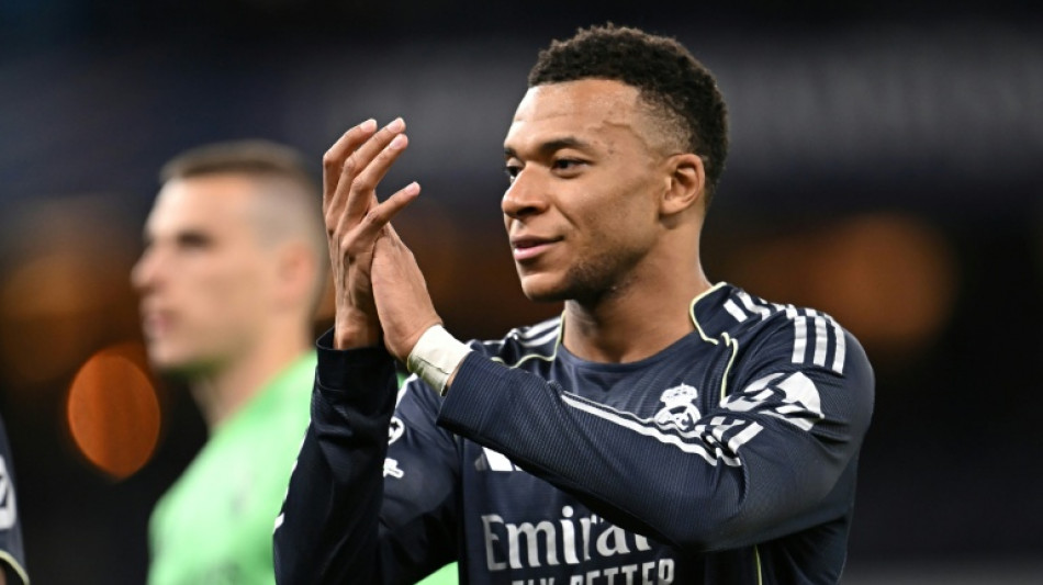Mbapp&eacute; diz que les&atilde;o no joelho 'est&aacute; superada' e quer enfrentar Brasil e Col&ocirc;mbia