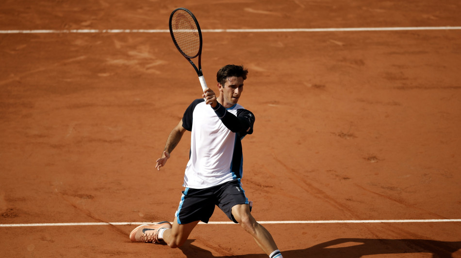 Roland Garros:impresa Gigante, batte Tsitsipas e va al 3/o turno