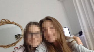 La mamma delle sorelle ritrovate, 'loro vogliono stare con me'