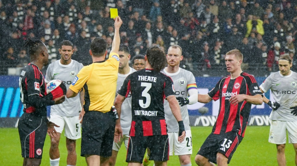 Elfmeter-Streit in Frankfurt: "Tut der Fußballerseele weh"