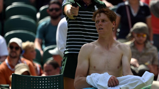 Wimbledon: Sinner esordisce vincendo il derby con Nardi