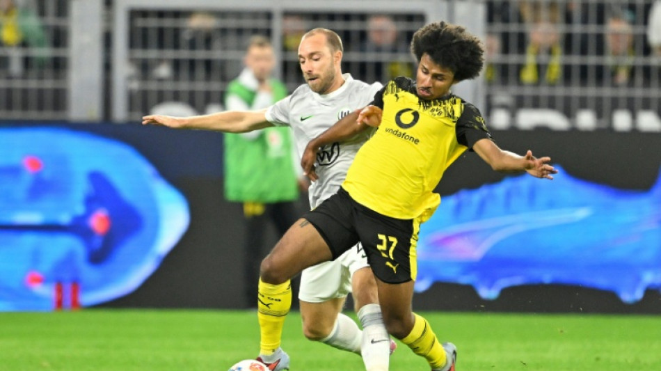 Borussia Dortmund vence Wolfsburg (1-0) e assume vice-liderança do Alemão