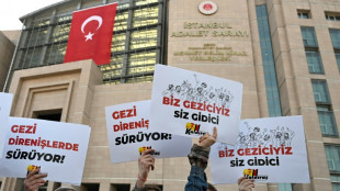 Turqu&iacute;a condena a cadena perpetua al mecenas Osman Kavala