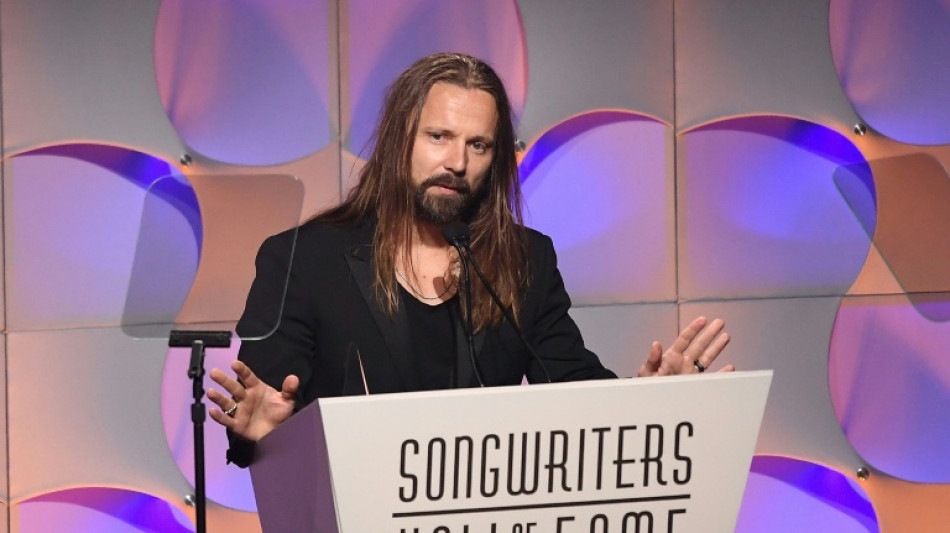 Renomado produtor Max Martin volta a colaborar com Taylor Swift em 'Showgirl'