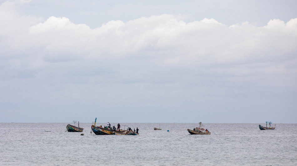 Fonti Afp, 'naufragio al largo del Senegal, morti almeno 12 migranti'