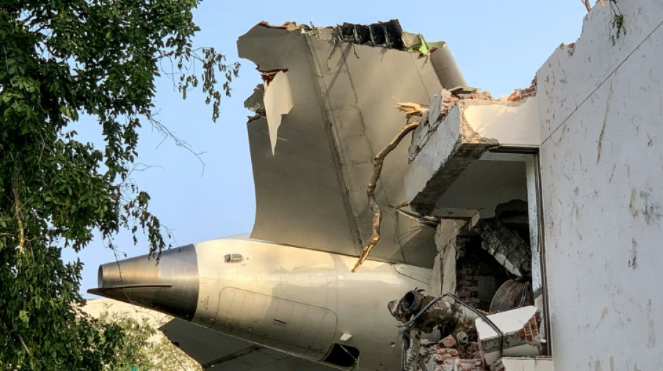 &Uacute;nico sobrevivente de acidente de avi&atilde;o na &Iacute;ndia se pergunta como isso foi poss&iacute;vel