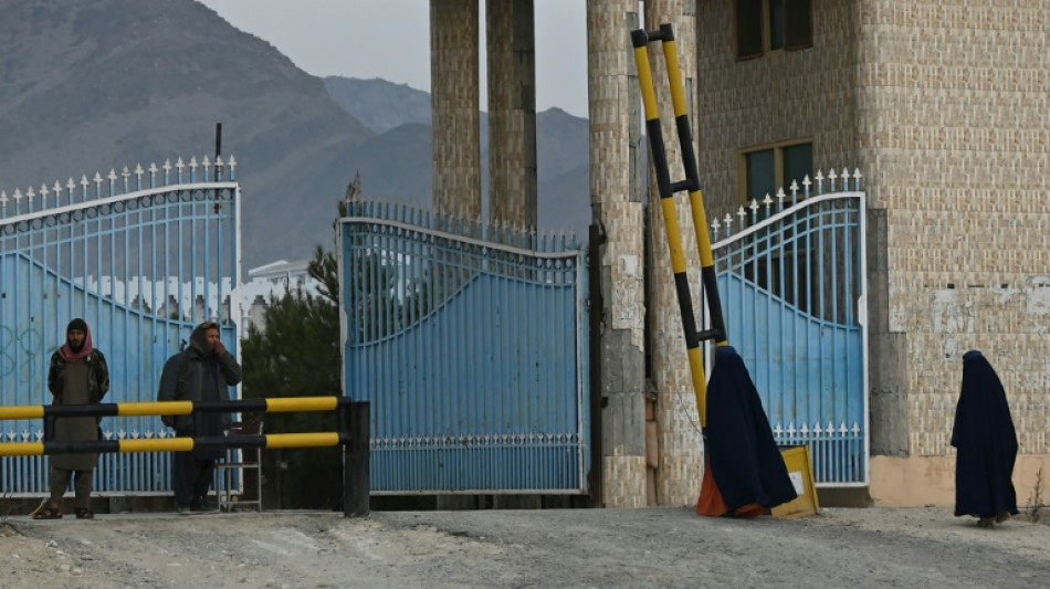 Afghanistan: des universités publiques rouvrent, avec quelques étudiantes