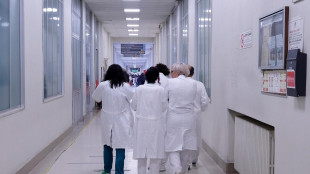 Medici Anaao, 'ogni giorno 10 medici lasciano la sanit&agrave; pubblica e 7 sono aggrediti'