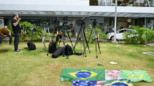 Bolsonaro sufre un problema renal y anemia, y permanece por ahora en el hospital