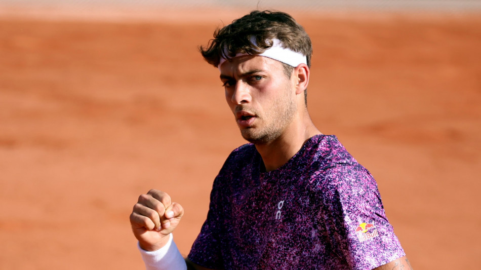 Roland Garros: Cobolli al terzo turno, battuto il cinese Wu