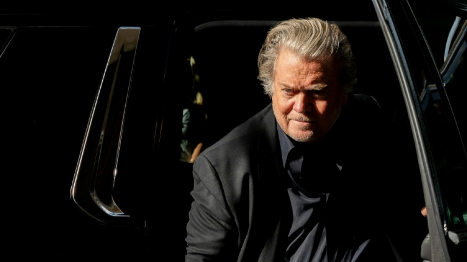 Bannon, exasesor de Trump, acusado de fraude en plan de construcci&oacute;n de muro EEUU-M&eacute;xico