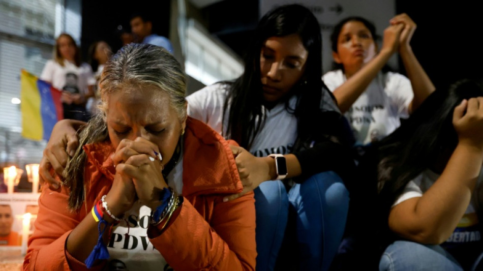 Familiares de presos na Venezuela aguardam ap&oacute;s an&uacute;ncio de liberta&ccedil;&otilde;es sob anistia