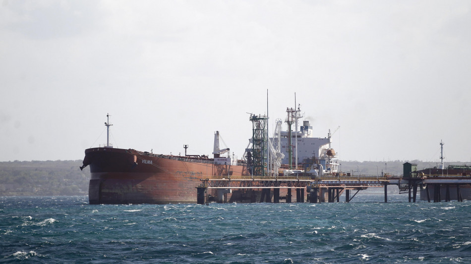 Kiev, 'stanotte colpite 21 petroliere russe nel Mar d'Azov'