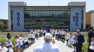 Il Papa, basta parole d'odio e bullismo, vogliamo la pace