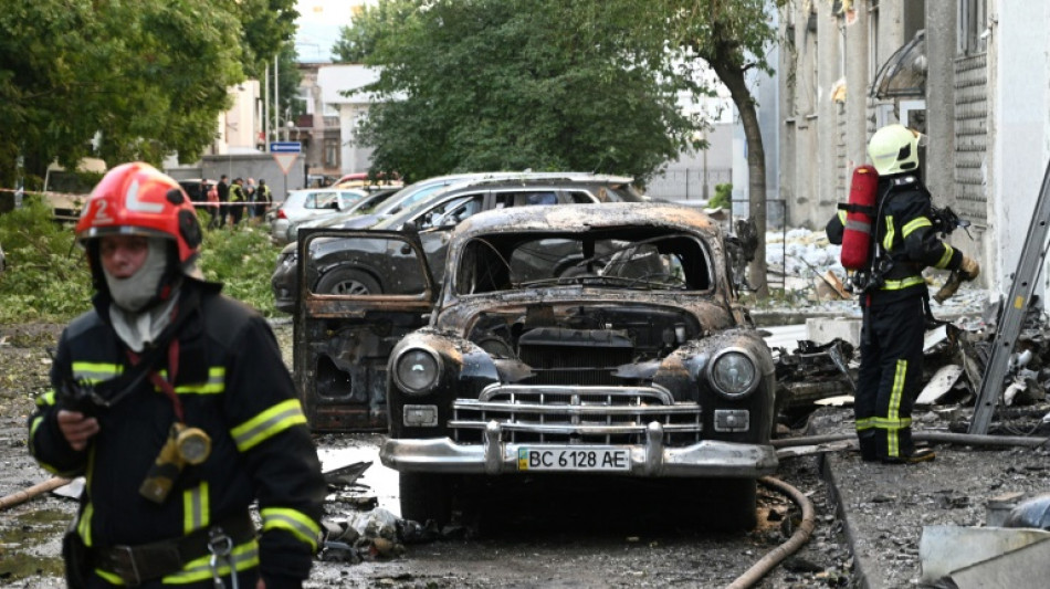 Nouvelle nuit d'attaques russes en Ukraine, au moins quatre morts