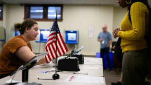Dem&oacute;cratas votan en estados clave de EEUU en medio de pugna ideol&oacute;gica interna