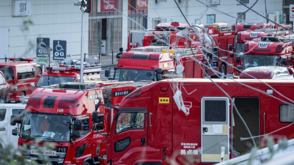 Jap&atilde;o reporta 13 mortos ap&oacute;s terremoto e buscas em shopping continuam