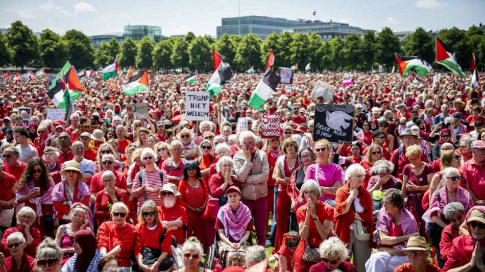 Tens of thousands rally in Dutch Gaza protest