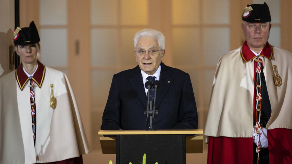 Mattarella nella Giornata mondiale del Rifugiato, opporre la forza della pace