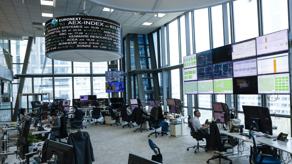 Borsa: l'Europa incerta guarda agli Usa, l'oro in volata