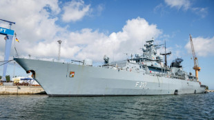 Klimaaktivisten bemalen Fregatte der Marine: Polizeieinsatz bei Kieler Woche