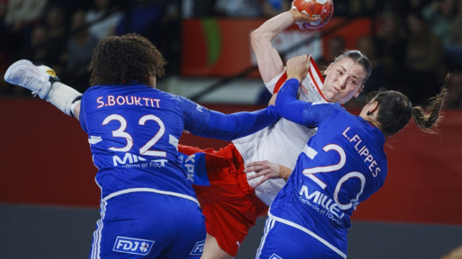 Hand/Euro-2024: apr&egrave;s la gueule de bois, la t&ecirc;te au bronze pour les Bleues