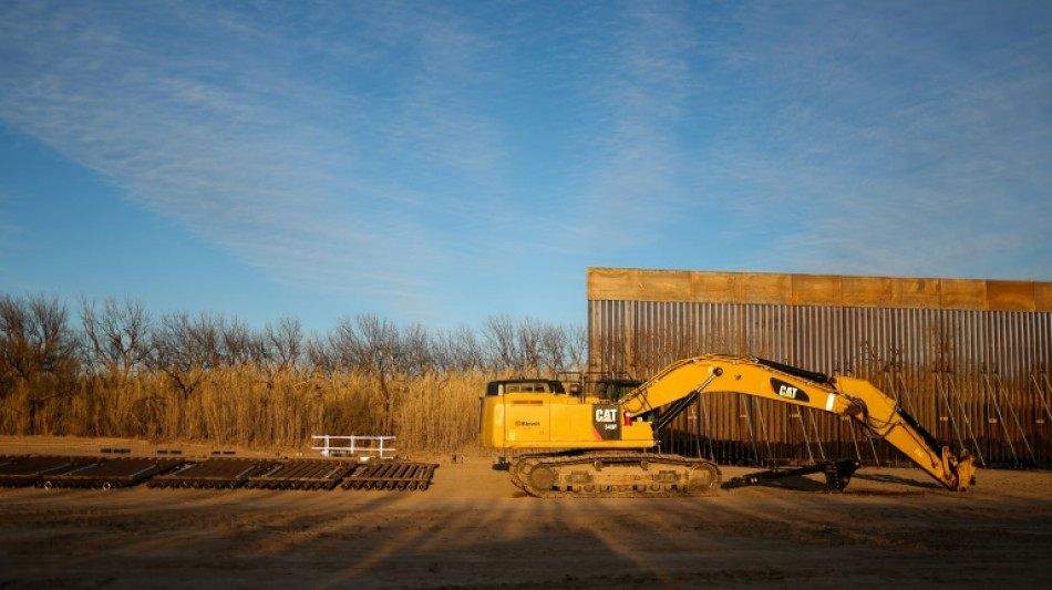 Trump lan&ccedil;a campanha de deporta&ccedil;&atilde;o em massa de imigrantes irregulares nos EUA